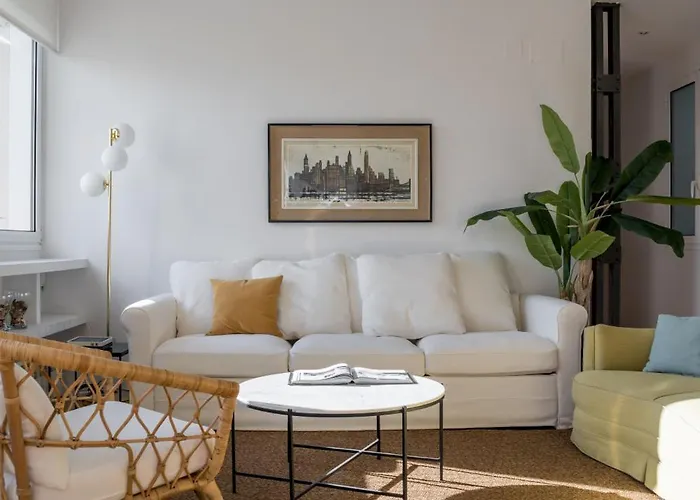 Bright And Stylish - 2Bedroom 1Bathroom - Chamberi